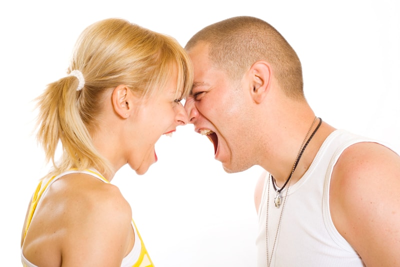 Как читать эмоции, чтобы не обидеть партнера?  